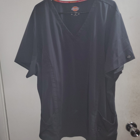 Dickies Grey Scrub Top - Picture 2 of 2